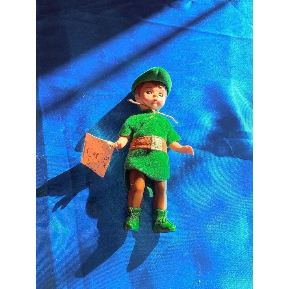 Madame‎ Alexander Peter Pan McDonalds 2002 Memories of a Lifetime Doll with Tag